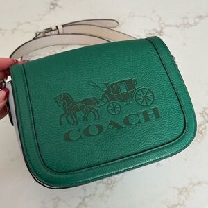GREEN COACH CROSSBODY SADDLE BAG IN COLORBLOCK WITH HORSE & CARRIAGE